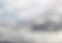 Kiedy zakładać moskitiery?