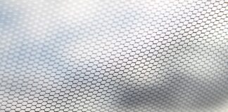 Kiedy zakładać moskitiery?