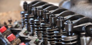 Dlaczego sprężyny skrzypią?