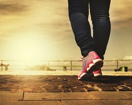 Jakie ćwiczenia można wykonywać na platformie wibracyjnej? Jakie ćwiczenia można wykonywać na platformie wibracyjnej?